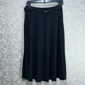 Chic Black A-Line Skirt with Belt